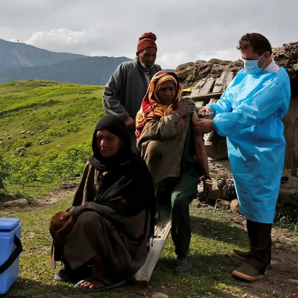 Pakistan aids India during COVID as the policies of the Modi government impact Kashmir. Explore the crisis and global reactions.