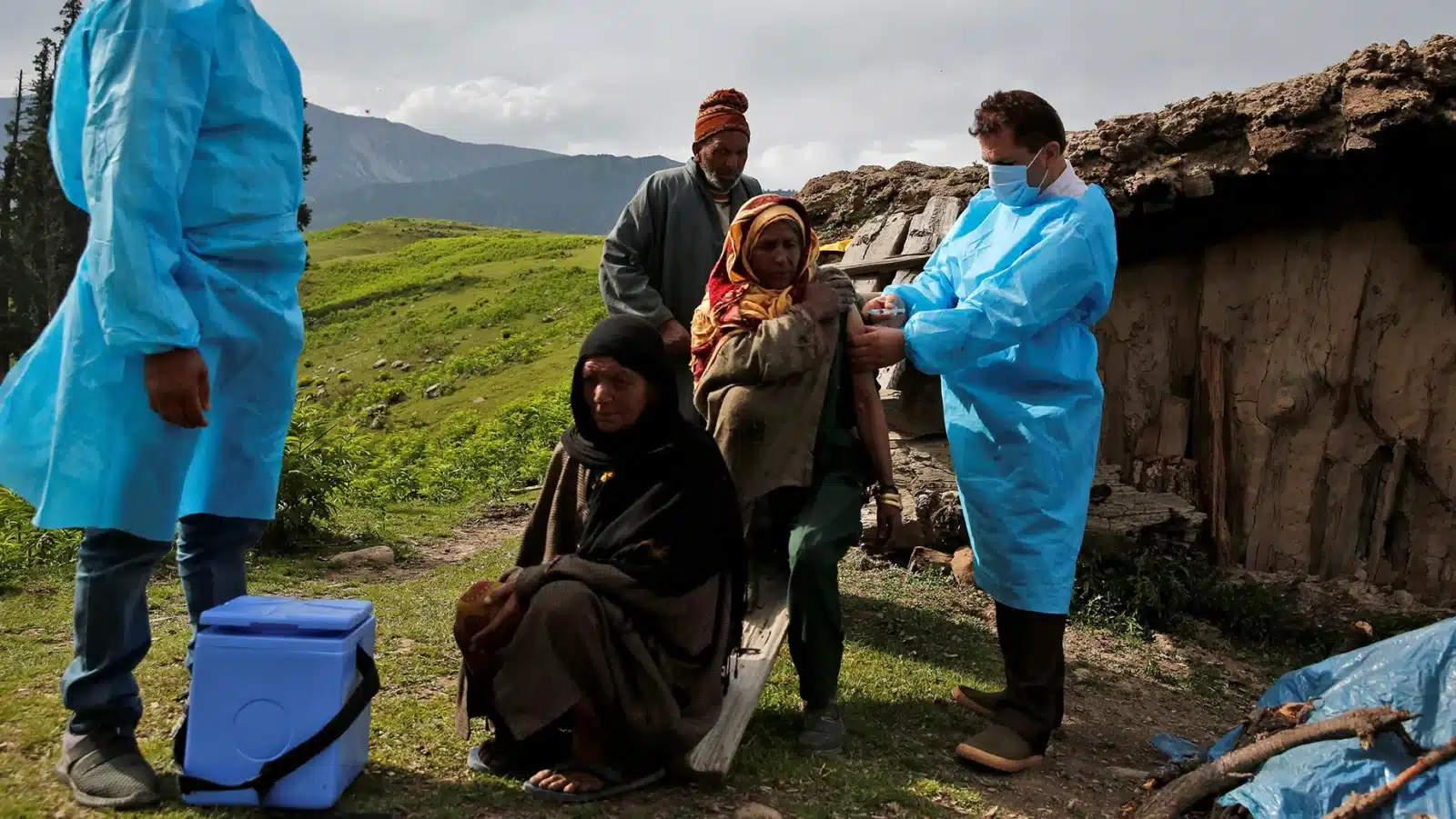 Pakistan aids India during COVID as the policies of the Modi government impact Kashmir. Explore the crisis and global reactions.
