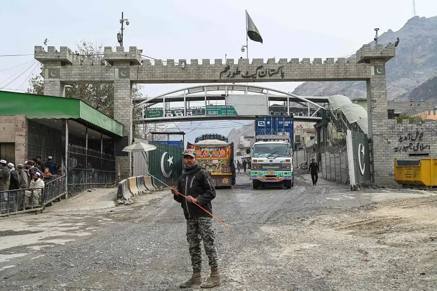 Taliban shuts Torkham borders