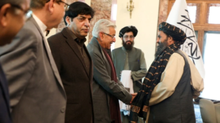 Pakistani Defense Minister Visits Kabul Amid Border Tensions