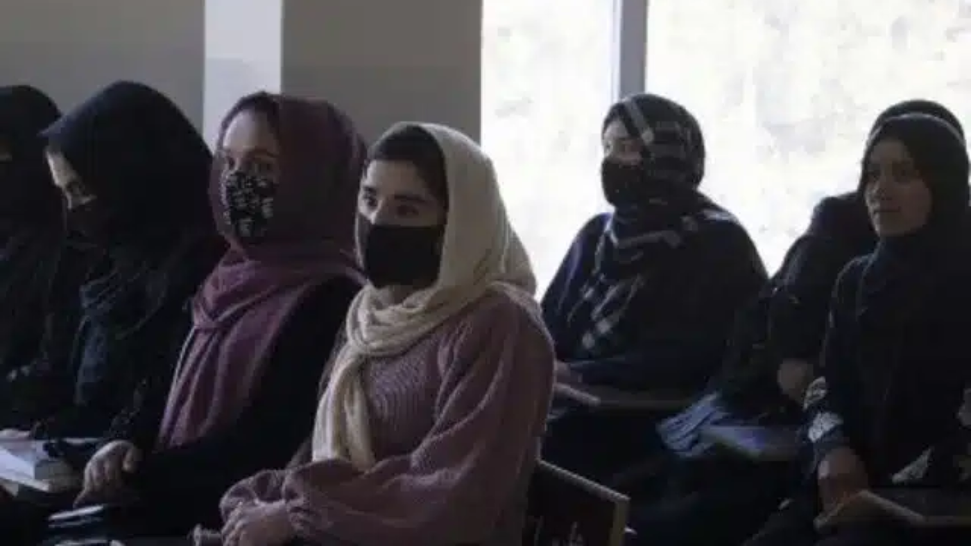 Women's Education Restrictions Only Temporary: Afghan MoCI