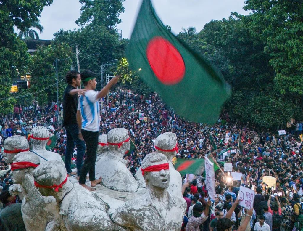 Bangladesh Protests lead to Death Count of 90