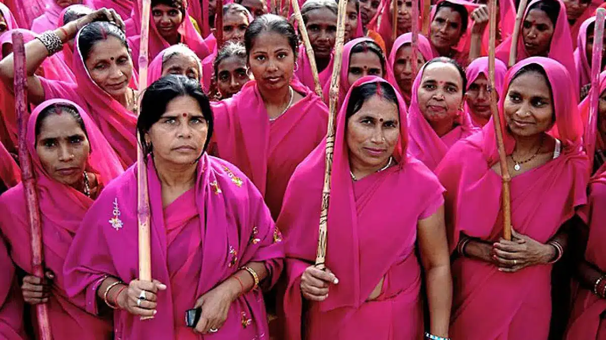 Picture of the Gulabi Gang [Aljazeera]