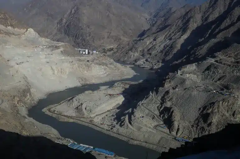 Bus crash in northern Pakistan claims 14 lives; rescue teams search for missing after vehicle plunges into Indus River [Image via Reuters]