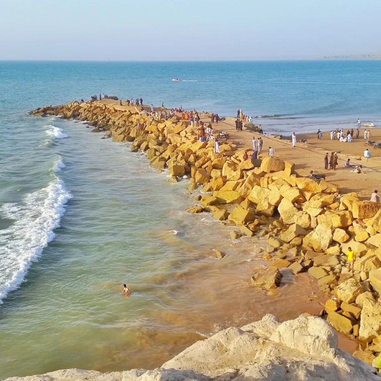 Pakistan, a country blessed with a rich coastline, continues to suffer from Sea Blindness, missing out on economic opportunities in its maritime sector. [Image via commons.wikimedia]