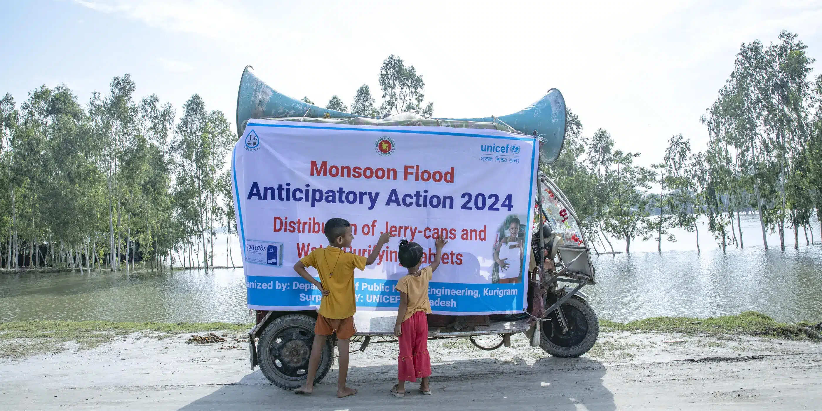 Discover how communities in Bangladesh endure floods, relying on early warnings and anticipatory action for survival. [UNOCHA]