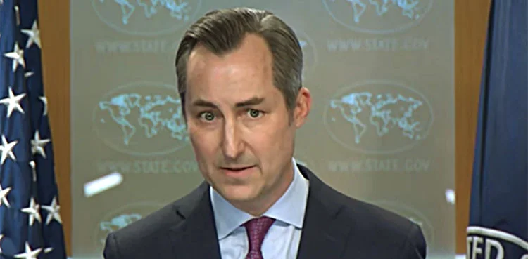 US reaffirms commitment to supporting Pakistan against terrorism, condemns Karachi attack, and urges peaceful protests. [Image via ARY News]