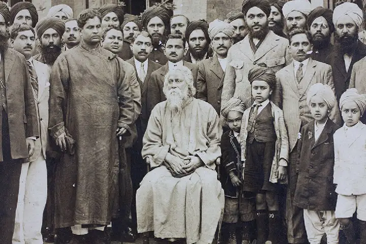 October 1934, Rabindranath Tagore raised funds for his university Viswa-Bharathi.—Photo: The Hindu Archives