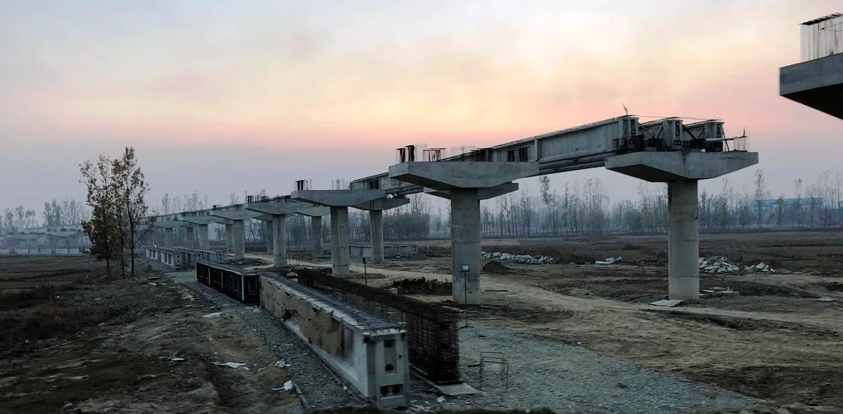 Farmers protest Srinagar Ring Road satellite townships, citing concerns over land loss, livelihoods, and the environment. [Image via Kashmir Life]