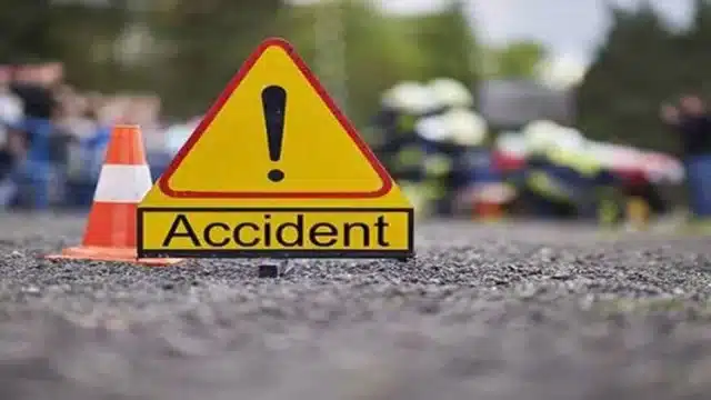 Four family members, including a newly married couple, killed in an accident on Punalur-Muvattupuzha highway, Kerala, India. [Representational Image via Indian Express/File]