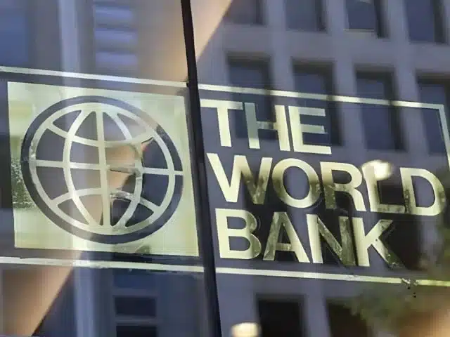 World Bank recommends a permanent committee to enhance Pakistan's debt management and fiscal risk mitigation. [Image via The Express Tribune]