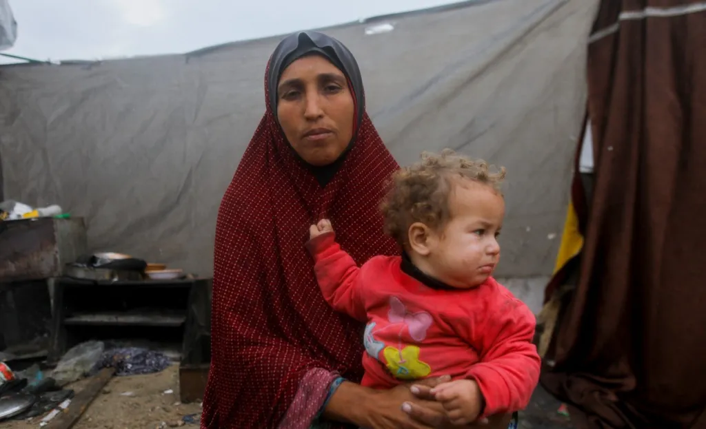 Palestinian leaders reject Trump's proposal to take over Gaza, calling it a violation of international law and rights. [Image via Getty Images]