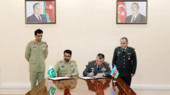 Deputy Commander of the Land Forces of the Azerbaijan Army and Pakistan Army delegation strengthen military ties, sign staff talks deal to boost joint exercises and expertise. [Image via Azerbaycan 24]