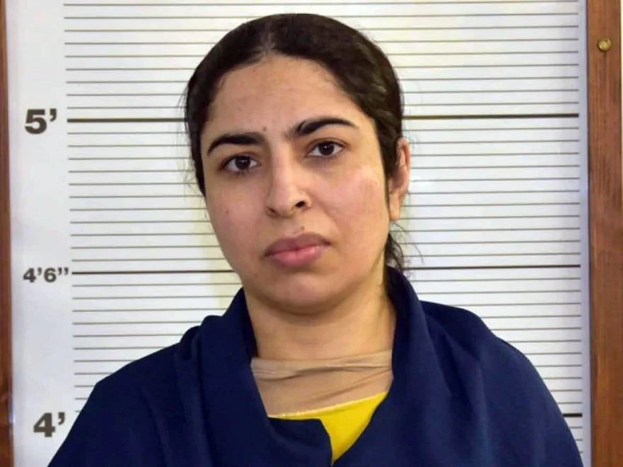 Afghan woman Farishta Jami convicted of terrorism offences for planning to join Daesh in Afghanistan with her children. [Image via Khaama Press]