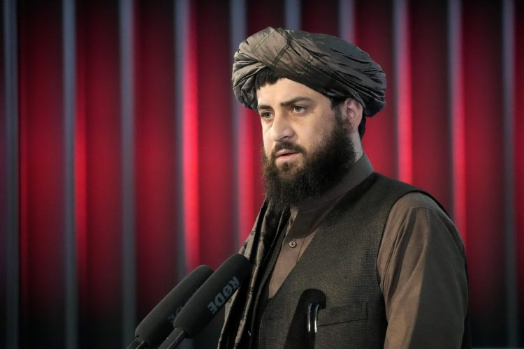 Afghanistan's Defence Minister Mullah Mohammad Yaqoob Mujahid addressing the audience.