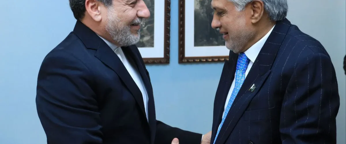 Iran and Pakistan's Foreign Ministers discuss regional issues, Israeli aggression, and D8 summit outcomes in Cairo. [Image via Iranian Ministry of Foreign Affairs]