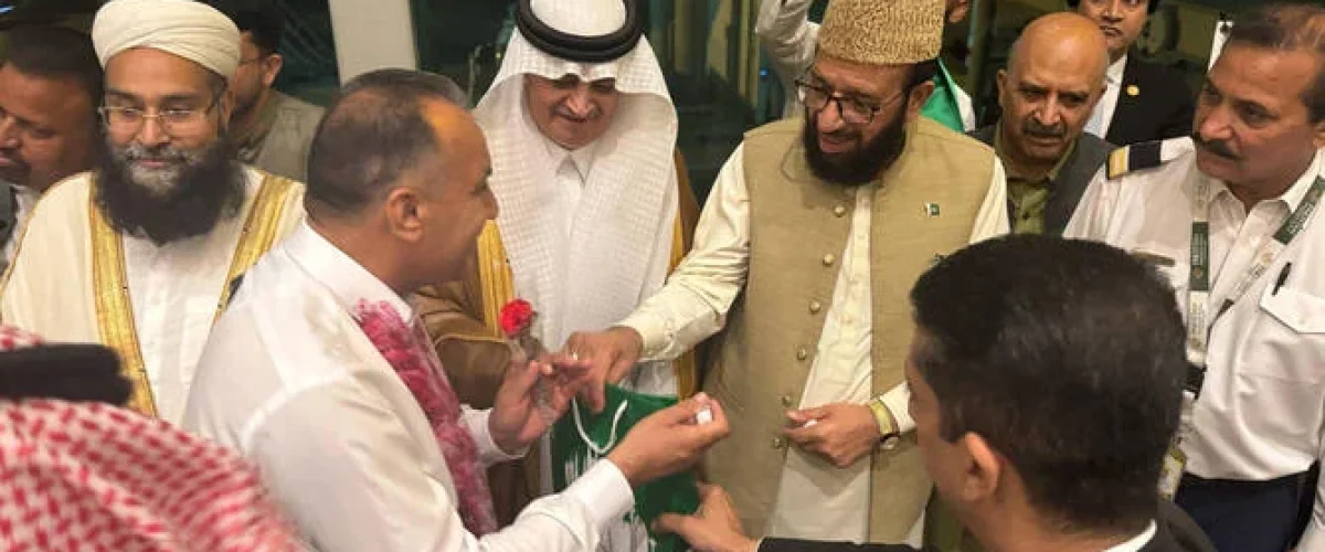 Pakistan begins 2025 Hajj flights with 442 pilgrims to Madinah under Makkah Route; over 89,000 to travel in total. [Photo courtesy: MORA/Handout]