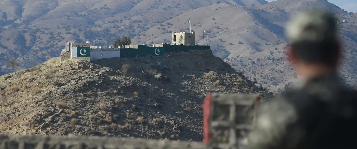 10 Pakistani security personnel were killed in a militant attack near Dera Ismail Khan, claimed by the TTP in retaliation.