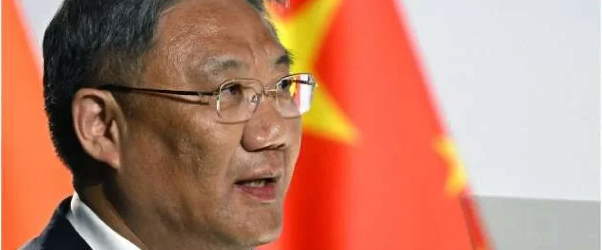 The Commerce Minister of China is set to visit Sri Lanka in June to strengthen trade ties amid ongoing U.S. tariff tensions. [Image via The Daily Mirror]